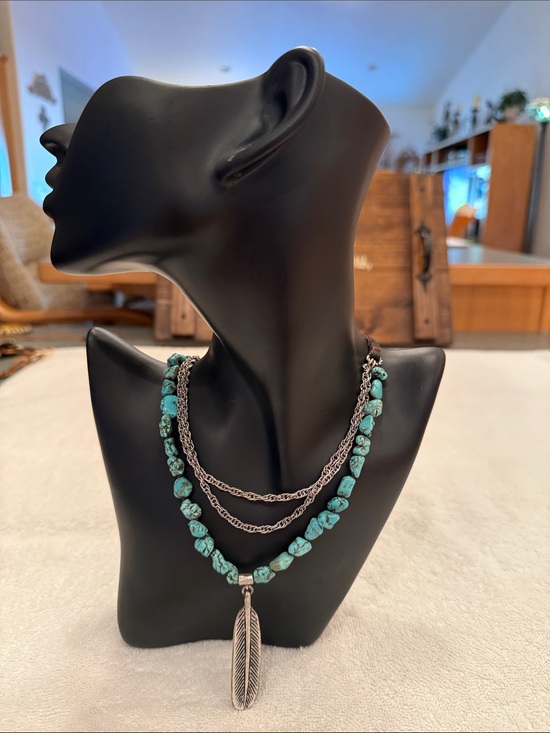 Jewelry - Turquoise Beaded Feather Pendant & Chain Necklace on Adjustable Leather